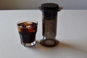 气压机旁边的冷萃咖啡