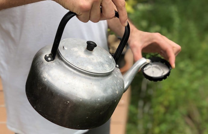 润湿aeropress过滤器