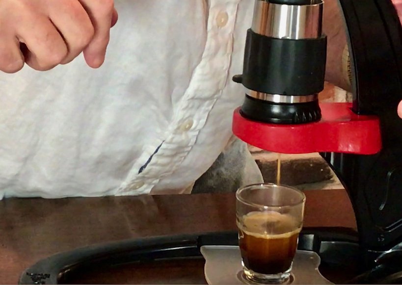 making espresso with the flair