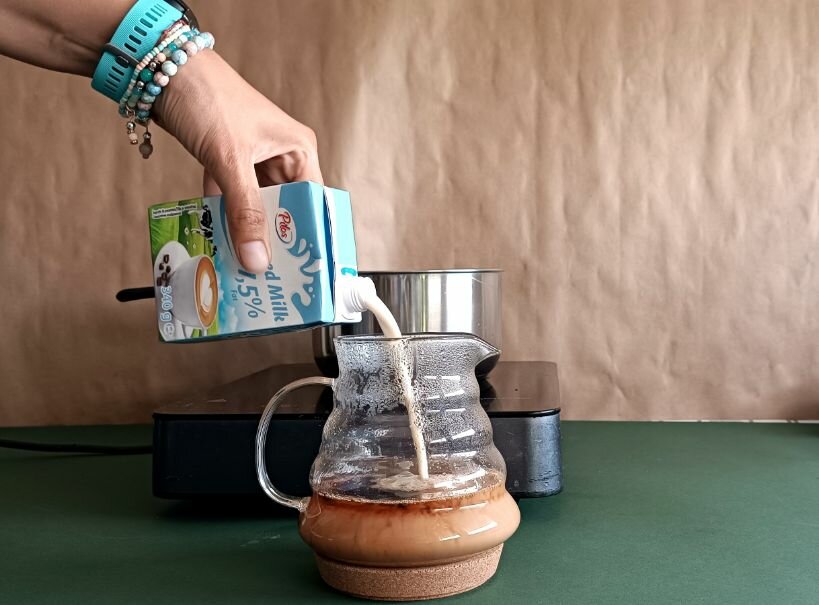 添加压缩牛奶投手